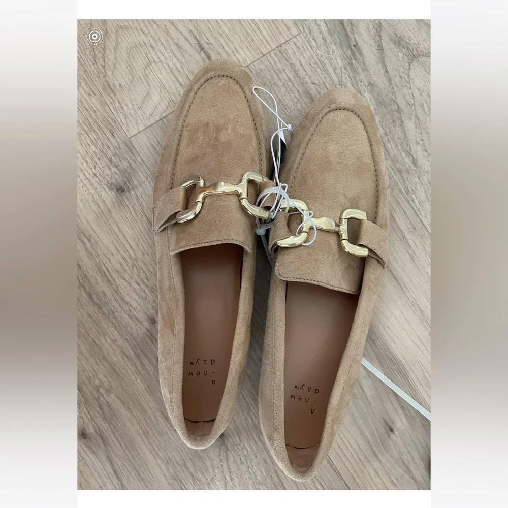 A new day carolyn suede Women's Tan Loafers size 11 - Picture 6 of 10